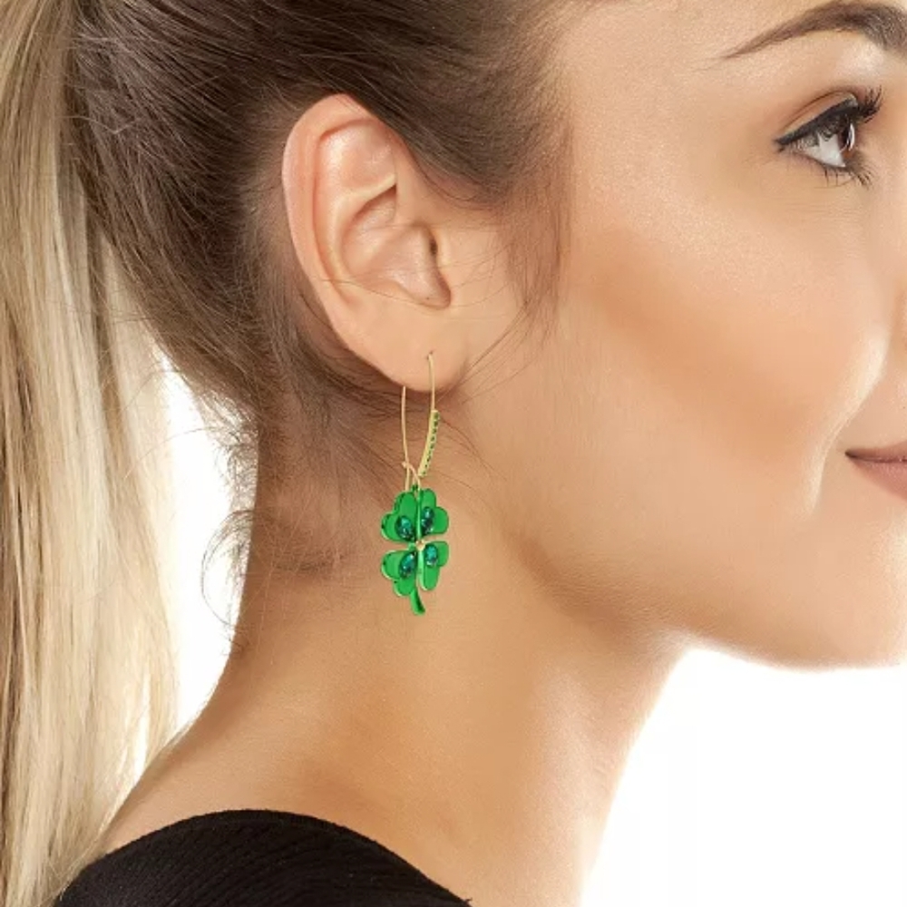 Betsey Johnson Shamrock Roll Dangle Earrings! - Picture 5 of 11